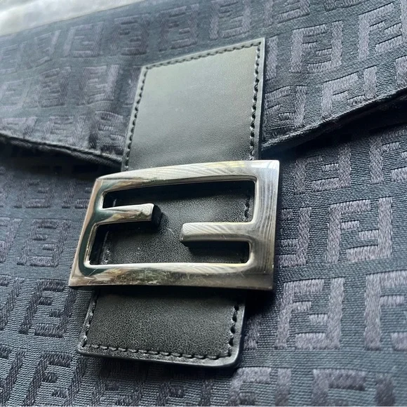 Vintage Fendi Purse - Picture 2 of 14